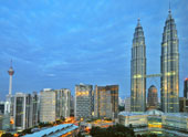 Tidig morgon över Kuala Lumpur, Malaysias huvudstad