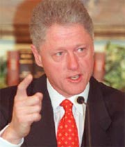 Bill Clinton förklarar sin relation till miss Lewinsky